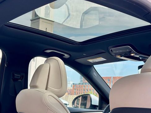 Used 2024 Mercedes-Benz C 300 4MATIC Sedan image 25