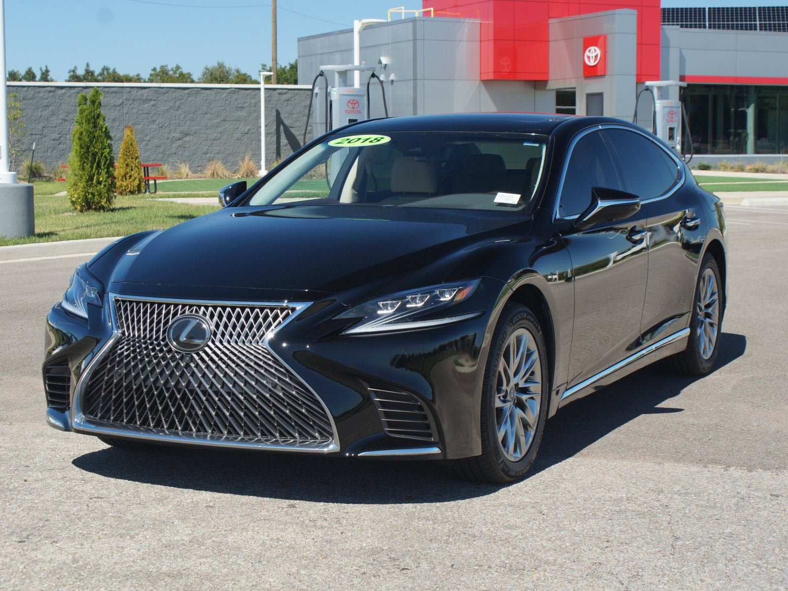 Used 2018 Lexus LS 500 w/ Interior Upgrade Package RWD image 24