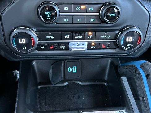 Used 2023 Ford Bronco Wildtrak AWD/4WD image 13
