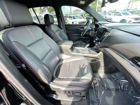 Certified 2023 Chevrolet Traverse RS FWD image 28