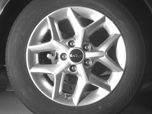 Used 2025 Kia Soul LX w/ LX Technology Package FWD image 15