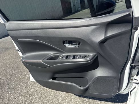 Certified 2025 Nissan Versa SR w/ Trunk Package FWD image 24