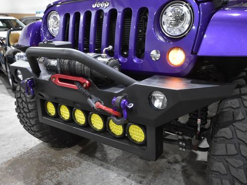 Used 2017 Jeep Wrangler Unlimited Rubicon w/ Cold Weather Group image 5