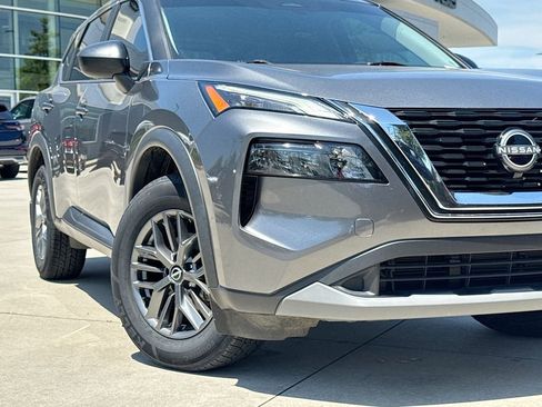 Used 2023 Nissan Rogue S FWD image 9