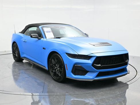 Used 2025 Ford Mustang GT Premium w/ GT Performance Package image 3