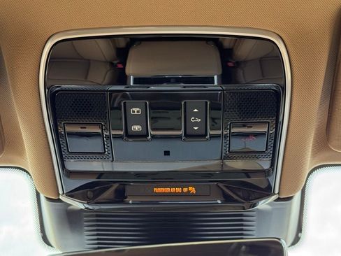 New 2026 Land Rover Range Rover SE image 27