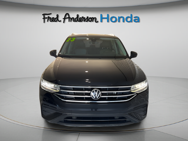 Used 2023 Volkswagen Tiguan SE FWD image 2