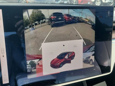 Used 2022 Tesla Model S image 17