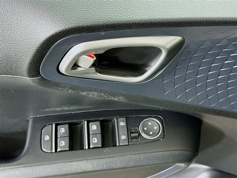 Used 2023 Kia Soul EX image 25