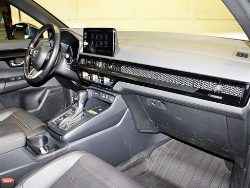 Used 2025 Honda CR-V Sport Touring image 30