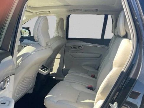 Used 2023 Volvo XC90 B5 Core w/ Protection Package Premier image 17