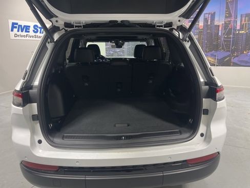 New 2025 Jeep Grand Cherokee 4WD image 29
