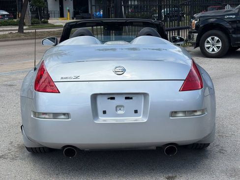 Used 2006 Nissan 350Z Touring RWD image 5