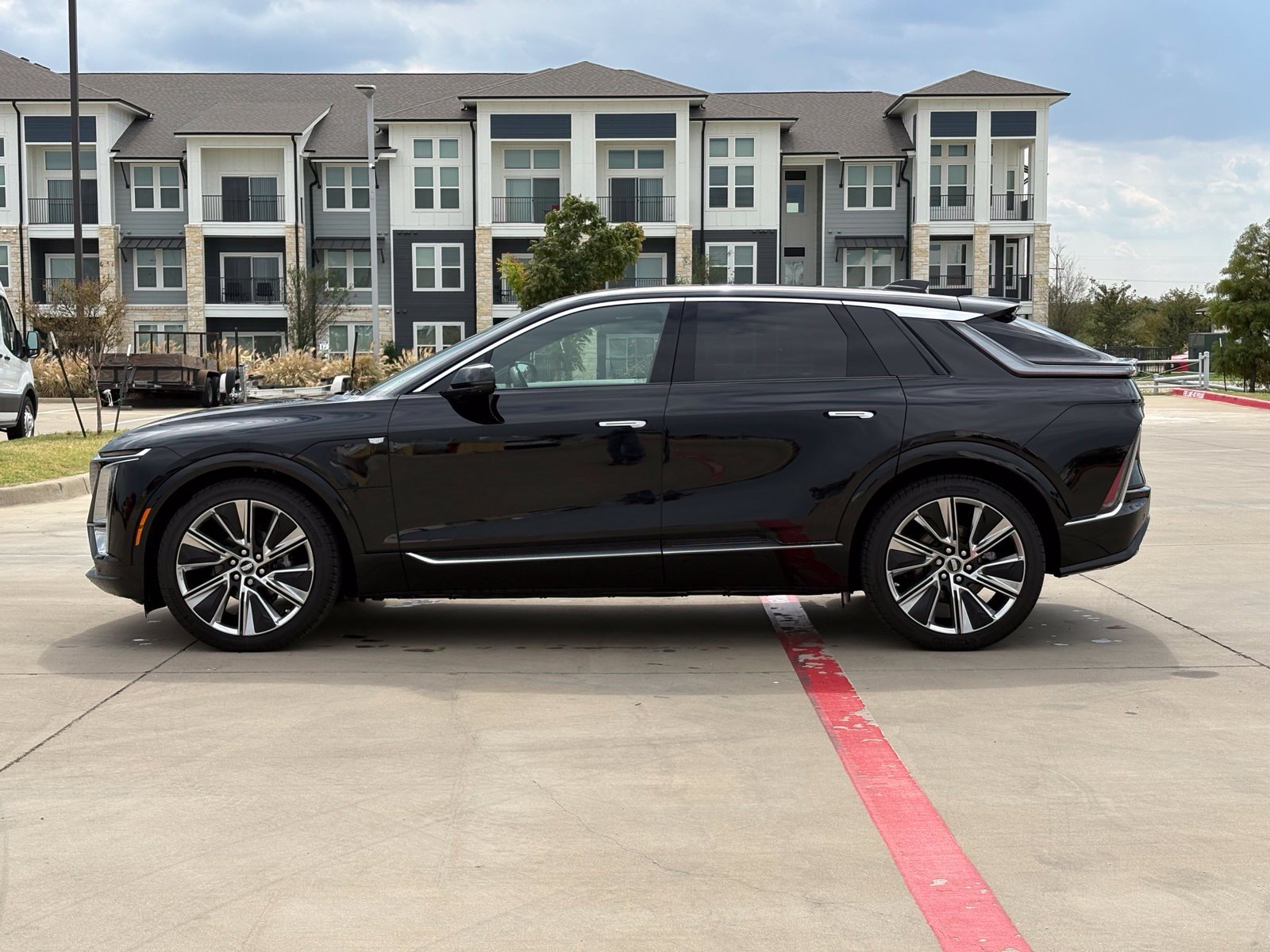Certified 2026 Cadillac Lyriq Signature Luxury w/ Nappa Leather Package AWD/4WD image 4