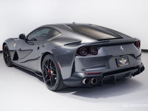 Used 2019 Ferrari 812 Superfast RWD image 7