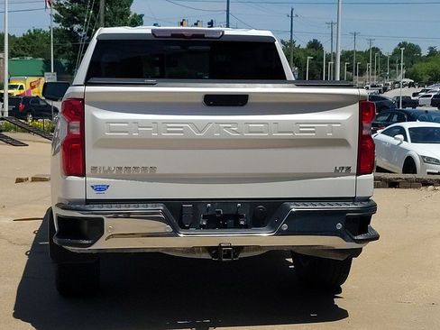Used 2020 Chevrolet Silverado 1500 LTZ w/ LTZ Premium Package AWD/4WD image 12