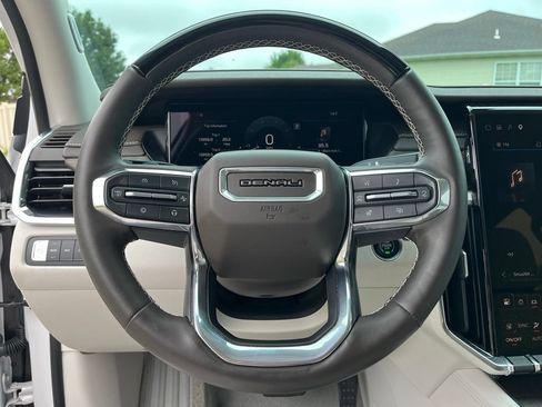 Used 2025 GMC Acadia Denali w/ Super Cruise Package AWD/4WD image 35