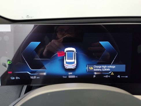 Used 2025 BMW iX xDrive50 w/ Sport Package image 17