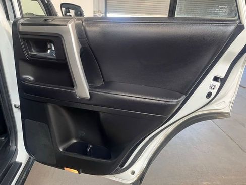 Used 2018 Toyota 4Runner SR5 Premium image 15