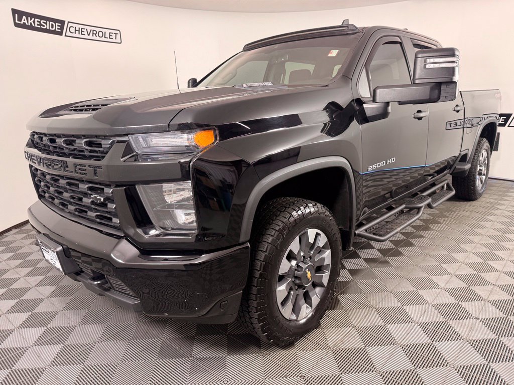 Used 2022 Chevrolet Silverado 2500 Custom w/ Custom Value Package AWD/4WD image 2