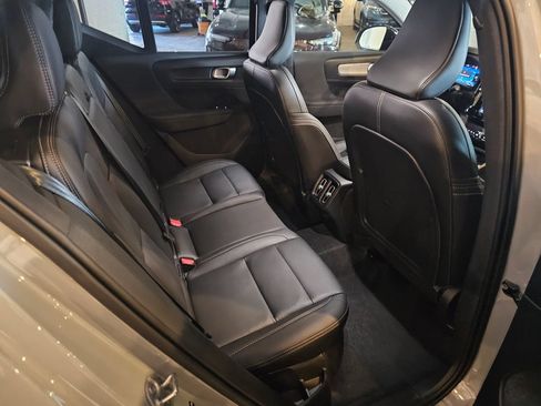 Certified 2025 Volvo XC40 B5 Ultra AWD/4WD image 10