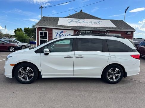 Used 2020 Honda Odyssey Touring image 2