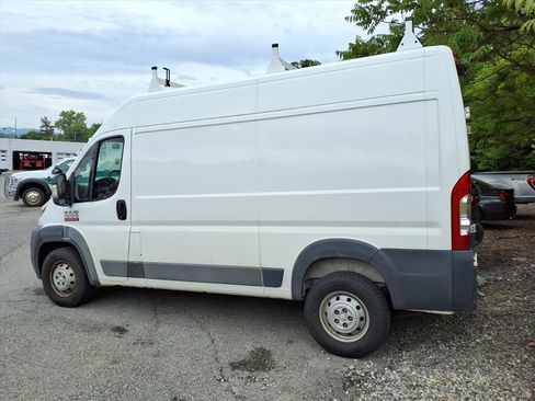Used 2017 RAM ProMaster 1500 FWD image 2