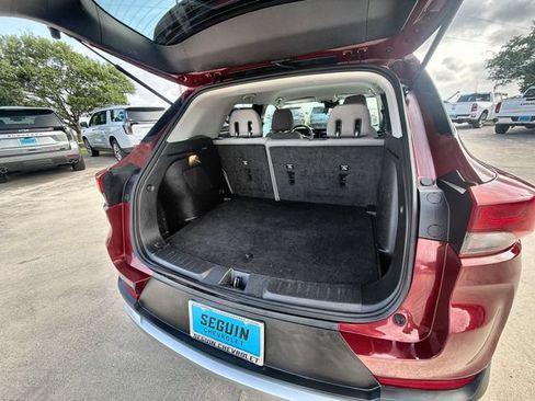 Used 2024 Chevrolet TrailBlazer LT FWD image 24