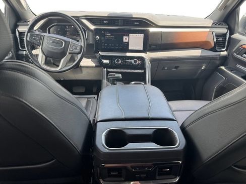 Used 2023 GMC Sierra 1500 Denali w/ Denali Reserve Package AWD/4WD image 12