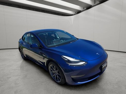 Used 2022 Tesla Model 3 Standard Range RWD image 7