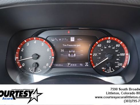 Used 2024 Nissan Frontier PRO-4X w/ Technology Package image 13