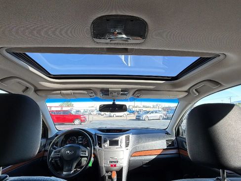 Used 2013 Subaru Outback 2.5i Limited w/ Moonroof Pkg AWD/4WD image 16