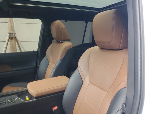 Used 2025 Lexus GX 550 image 17