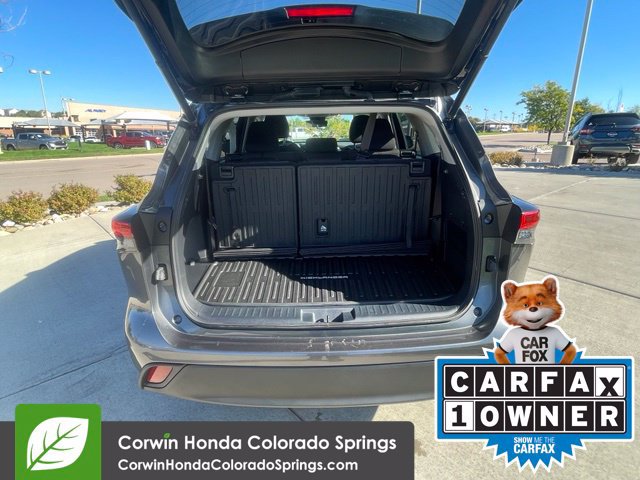Used 2023 Toyota Highlander LE FWD image 28