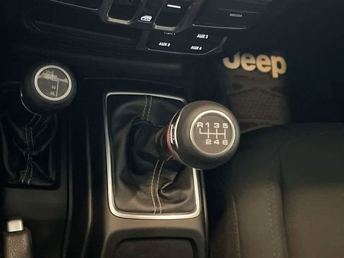 Used 2022 Jeep Wrangler Unlimited Sahara w/ Cold Weather Group image 20