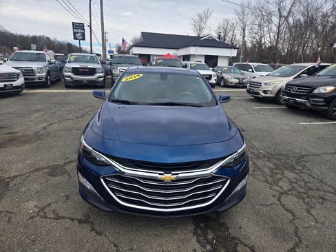 Used 2019 Chevrolet Malibu LT FWD image 2