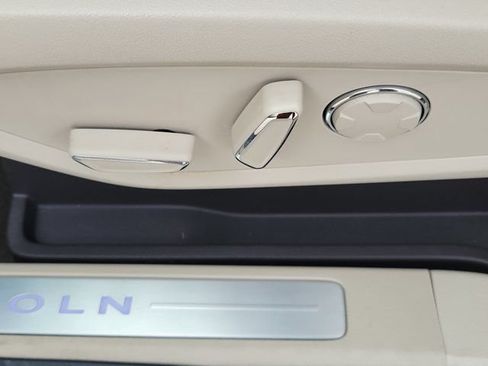 Certified 2019 Lincoln MKC Reserve FWD image 24