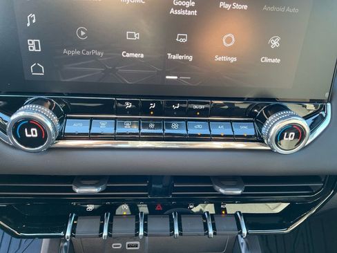 New 2026 GMC Canyon Elevation w/ Convenience Package image 20