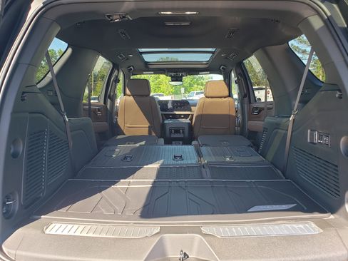 New 2026 Chevrolet Tahoe High Country RWD image 12