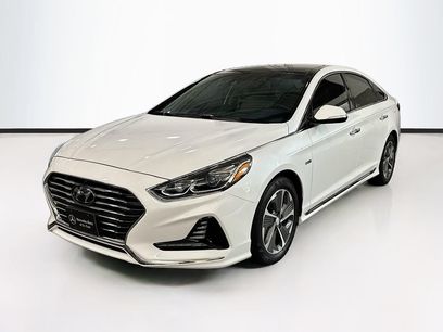 Used 2019 Hyundai Sonata Limited w/ Ultimate Package 02