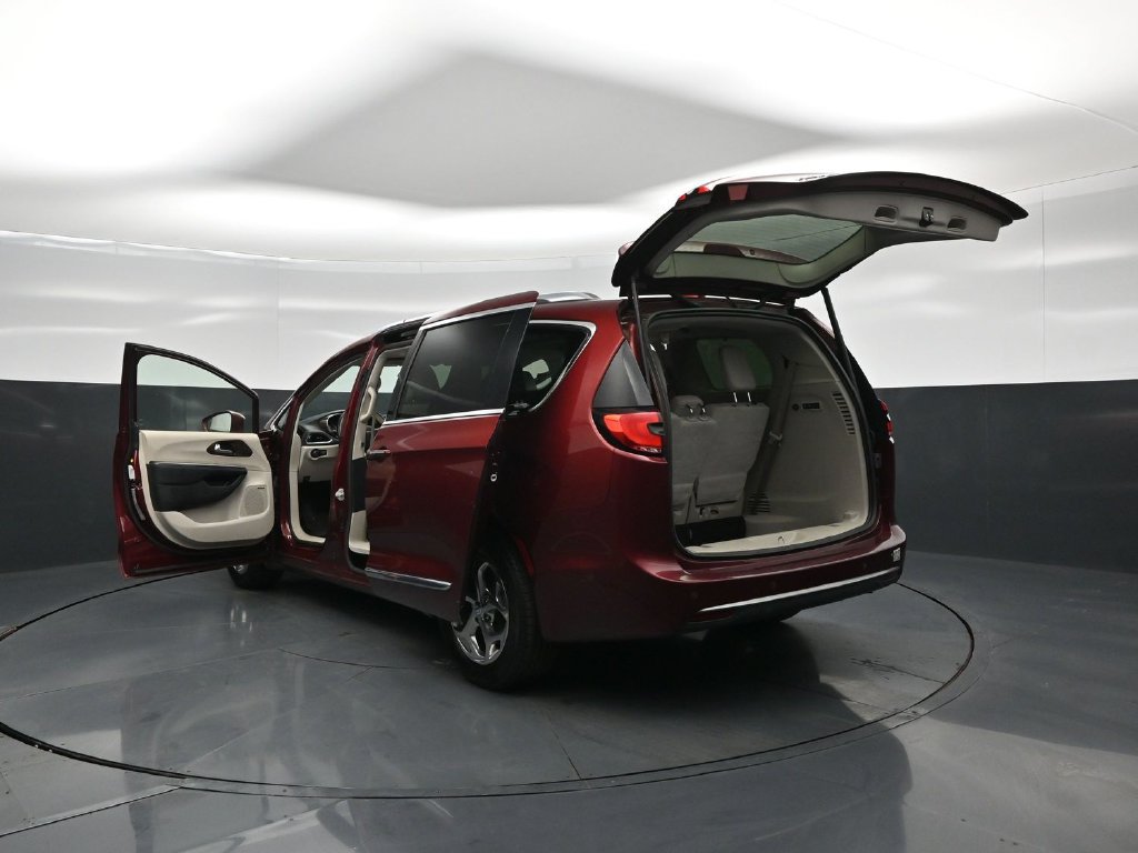 Used 2021 Chrysler Pacifica Limited w/ Premium & Safety Sphere Group AWD/4WD image 32