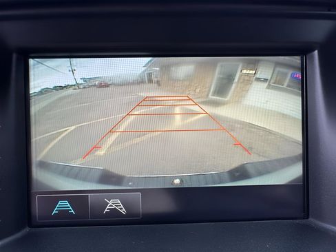 Used 2017 GMC Canyon 4x4 Extended Cab w/ Convenience Package image 24