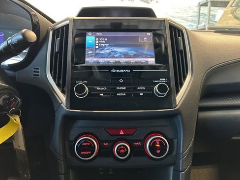 Used 2023 Subaru Crosstrek 2.0i image 4