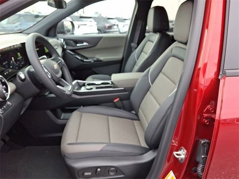 New 2026 Chevrolet Equinox LT w/ Convenience Package II image 10