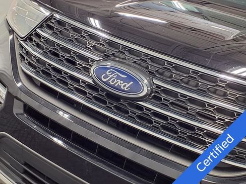 Certified 2023 Ford Explorer XLT w/ Equipment Group 202A AWD/4WD image 30