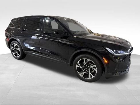 Used 2024 Lincoln Nautilus Premier w/ Equipment Group 102A image 10