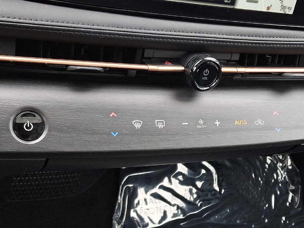 Certified 2024 Nissan Ariya AWD image 18