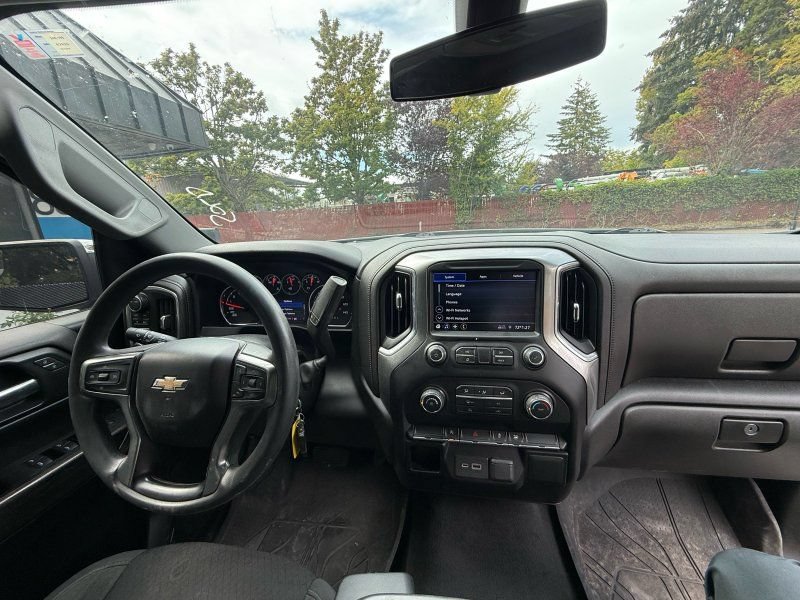 Used 2020 Chevrolet Silverado 1500 LT w/ Trailering Package AWD/4WD image 10