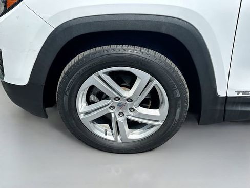 Used 2019 GMC Terrain SLE w/ Driver Convenience Package AWD/4WD image 32