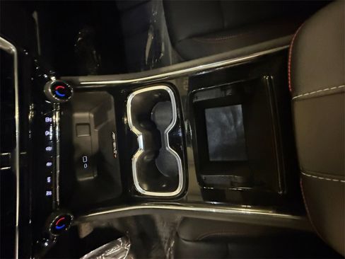 Certified 2025 Chevrolet Traverse RS w/ LPO, Floor Liner Package image 21